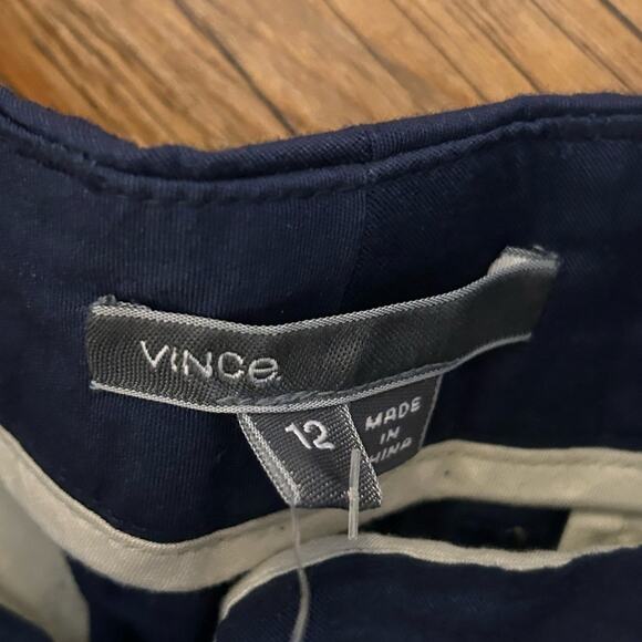 NWT- Vince- Casual cotton shorts- Sz12. - Picture 5 of 6